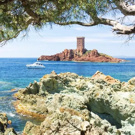 Grand Appart Neuf Centre Clim Saint-Raphael (Var)