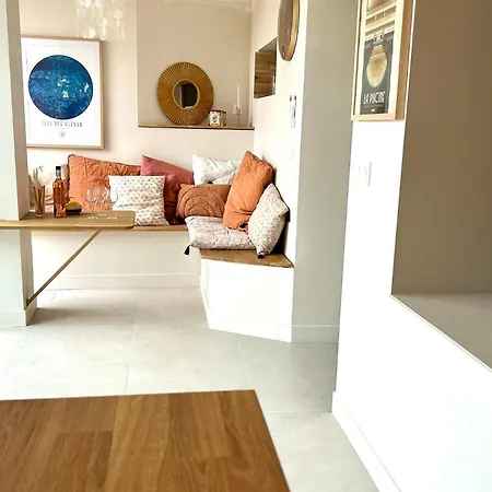 Grand Appart Neuf Centre Clim Apartment Saint-Raphael (Var)